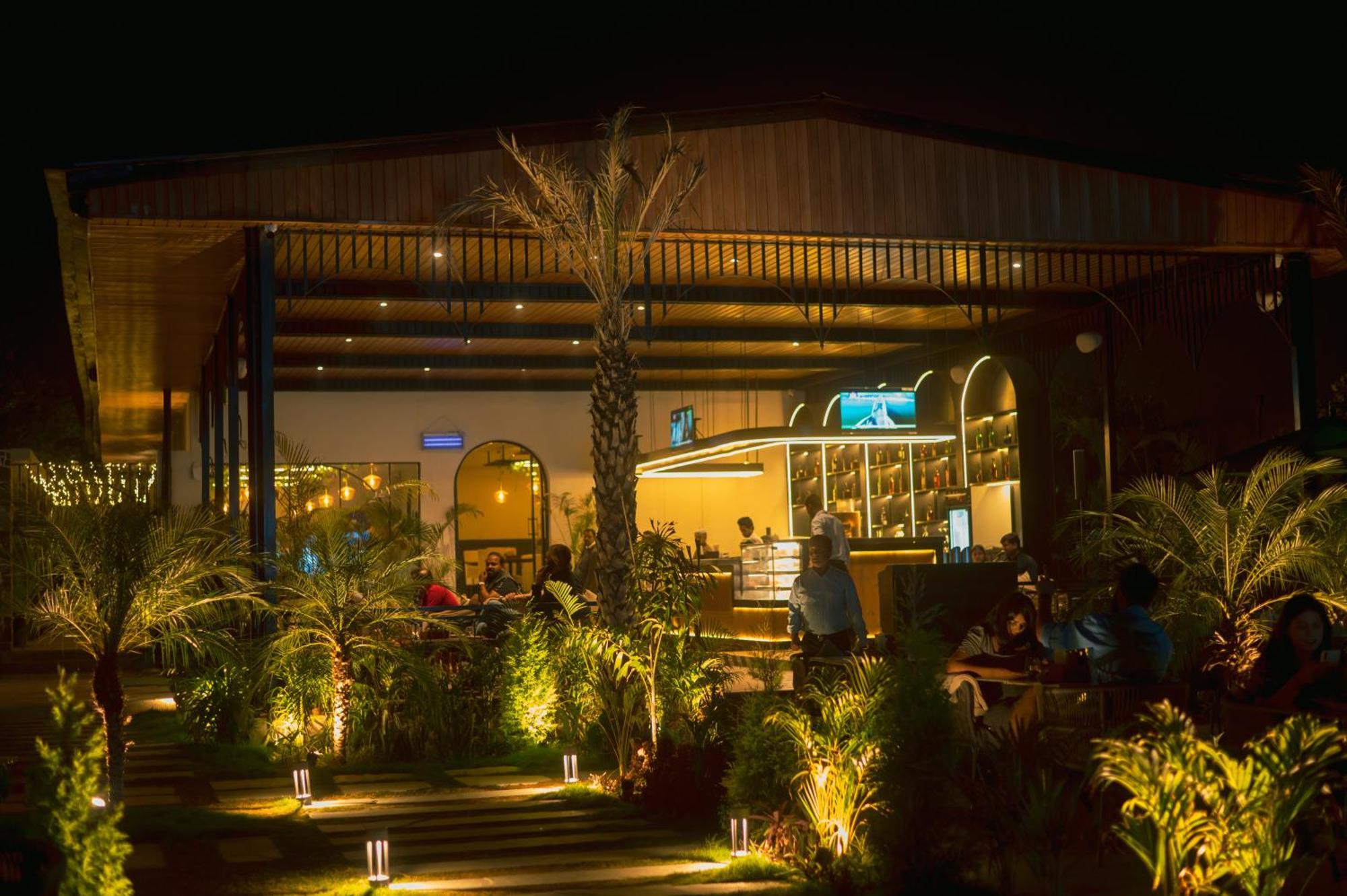 Vintclub Resort Lucknow Bagian luar foto