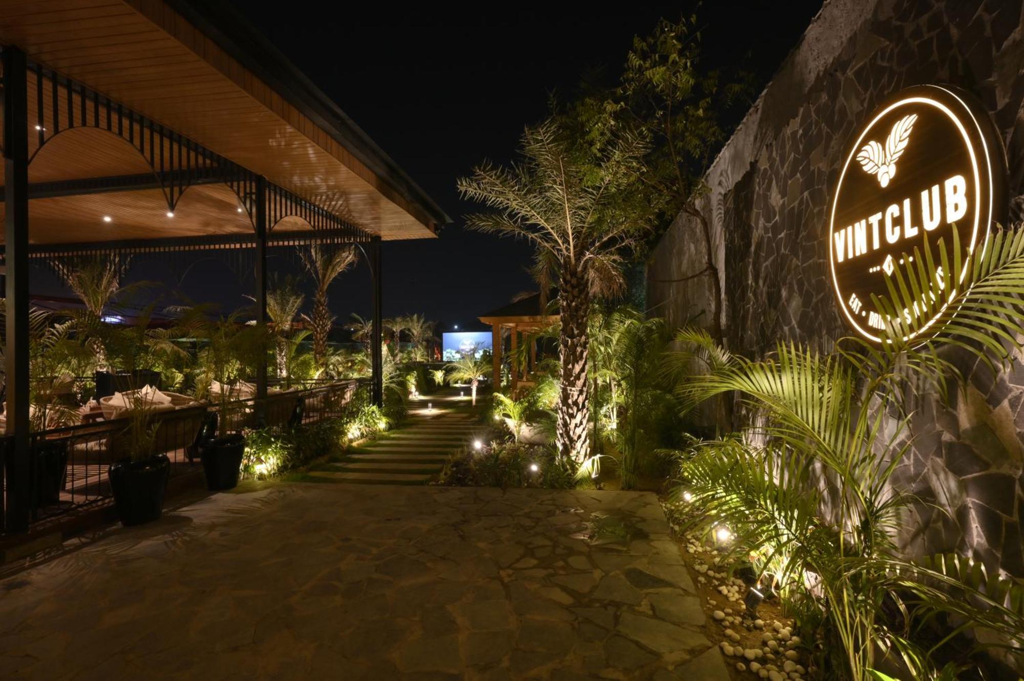 Vintclub Resort Lucknow Bagian luar foto