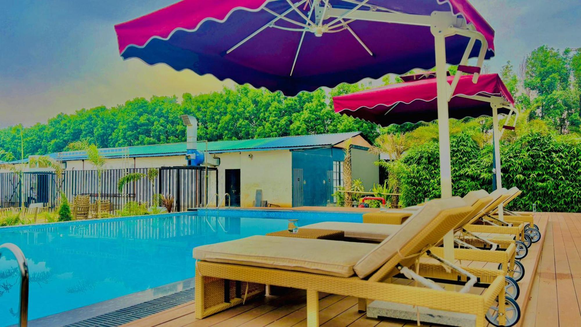 Vintclub Resort Lucknow Bagian luar foto