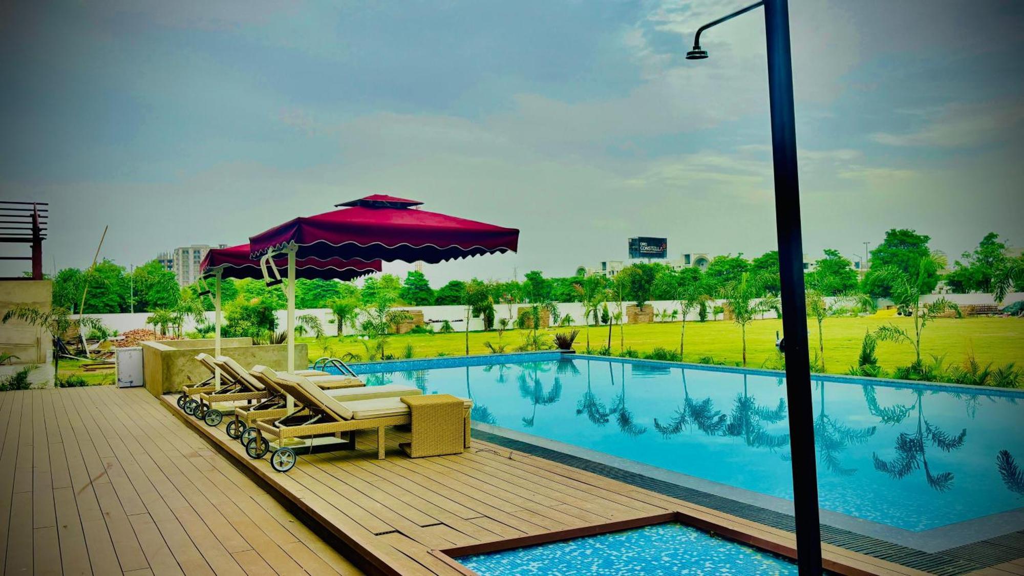 Vintclub Resort Lucknow Bagian luar foto
