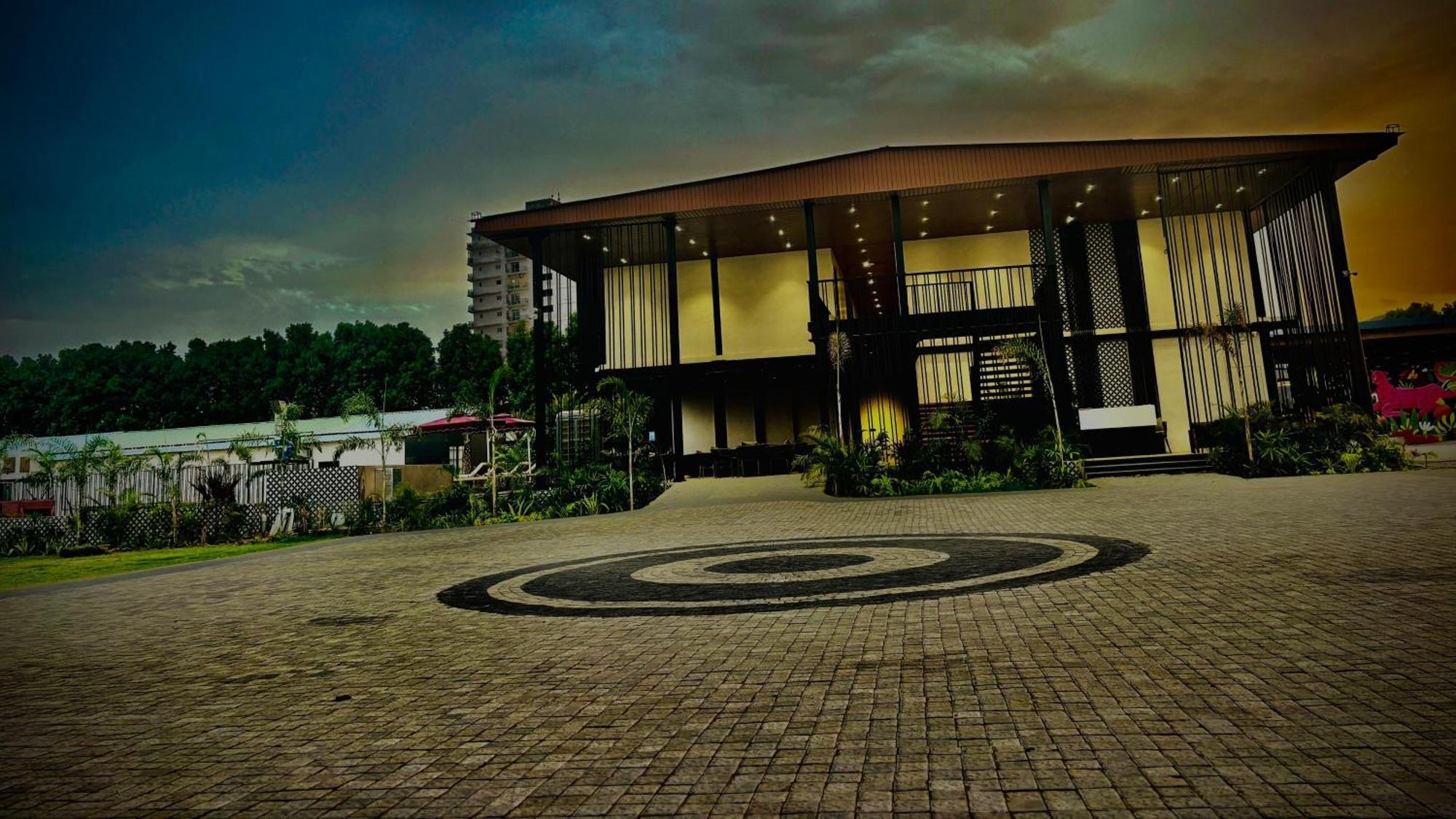 Vintclub Resort Lucknow Bagian luar foto
