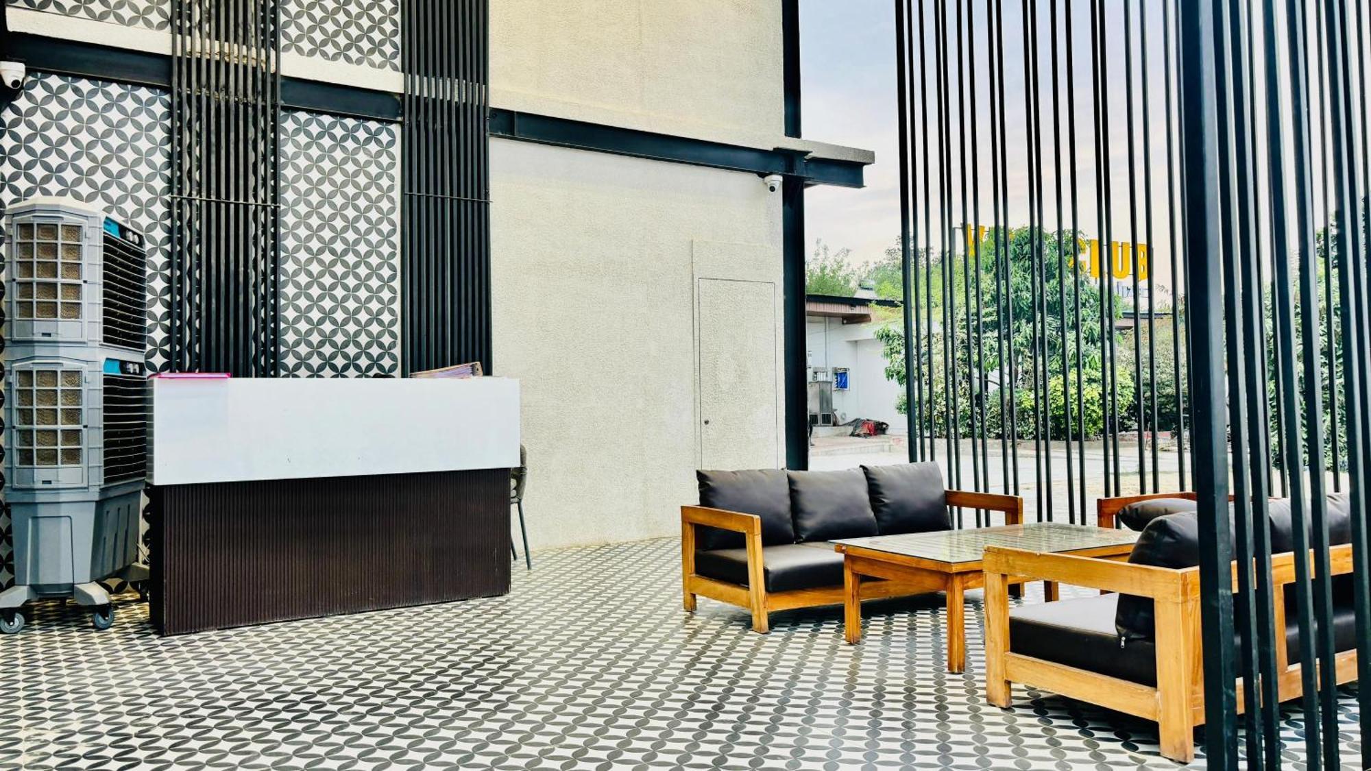 Vintclub Resort Lucknow Bagian luar foto