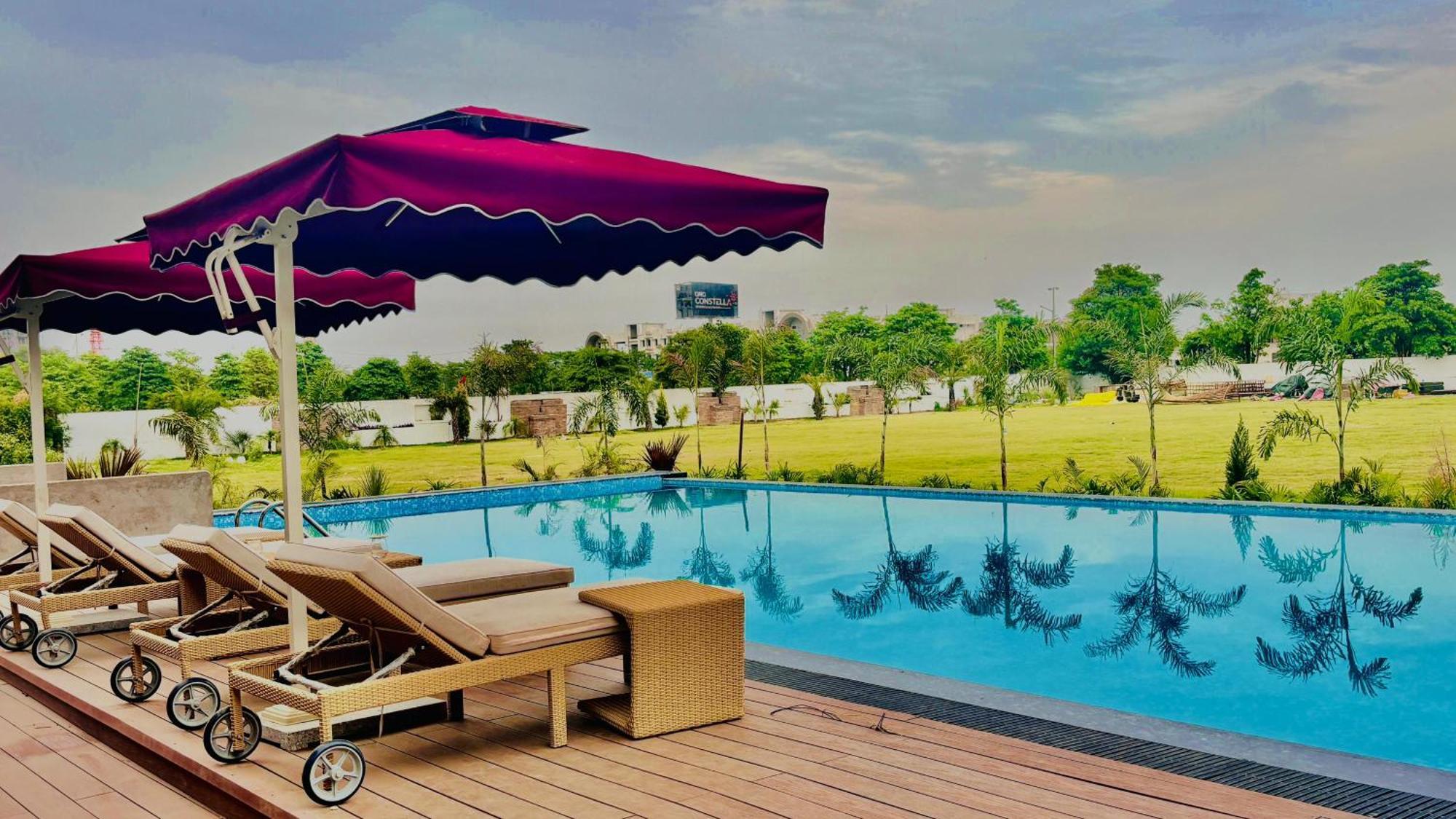 Vintclub Resort Lucknow Bagian luar foto